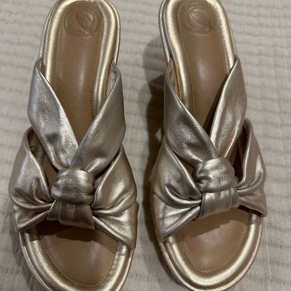 Wedge sandals